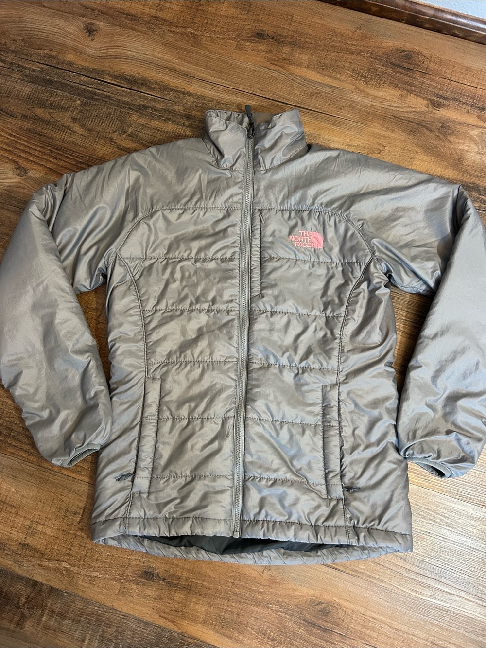 The North Face Women's Light Gray Puffer Jacket Sz SP